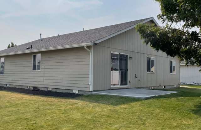 Price Drop! Spacious 1,520 Sq. Ft. Home with WSG included! Gallery 4