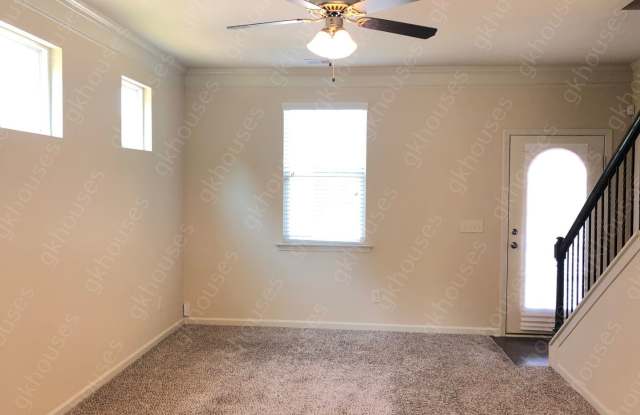 419 Village View Gallery 3