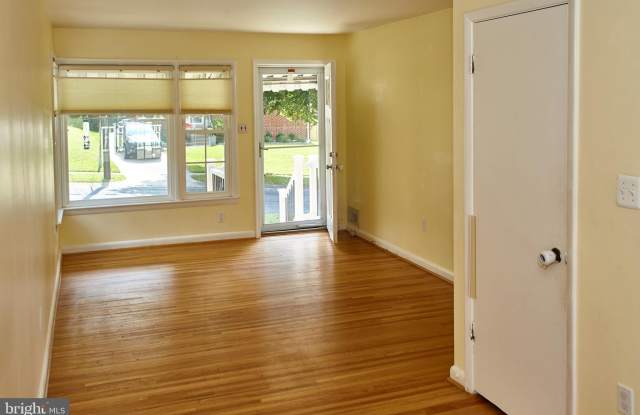 3513 ANDERSON ROAD Gallery 2