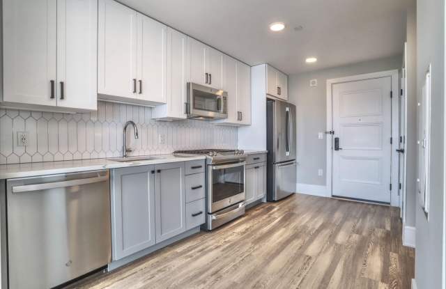 32 OAKLAND AVE photos photos