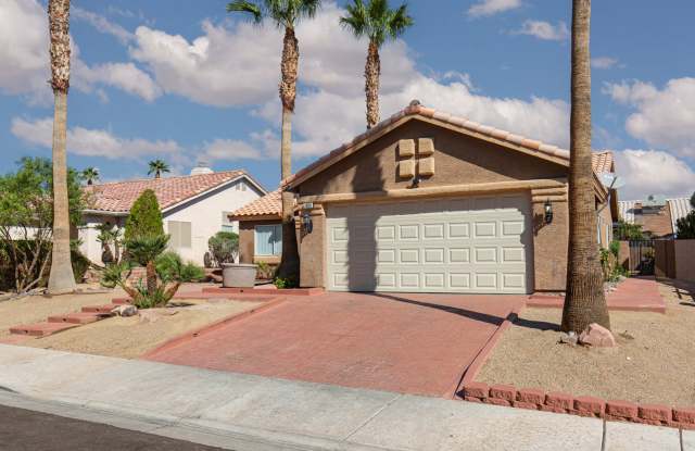 NW single story with four bedrooms and large backyard Gallery 4