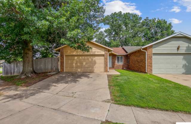 Showings starting 01/09! photos photos