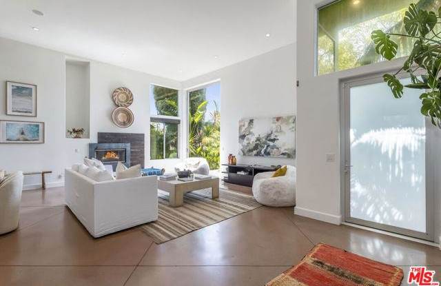 2336 Boone Avenue - 2336 Boone Avenue, Los Angeles, CA 90291