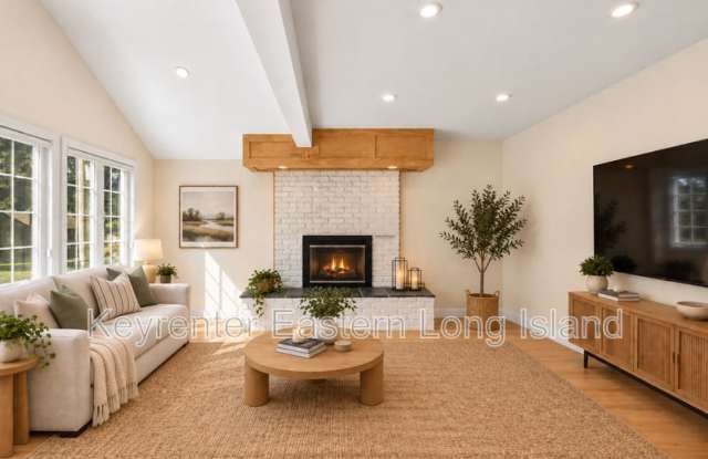 271 Adirondack Drive Gallery 2