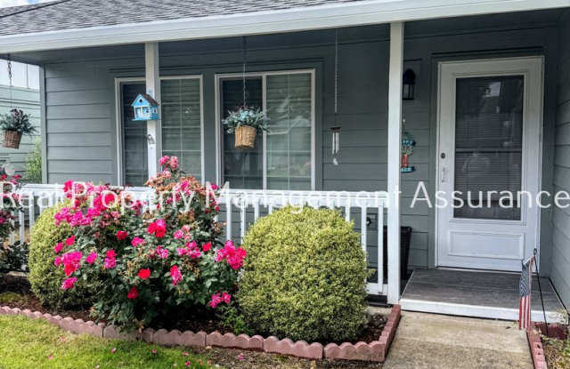 Charming 2BD/2BA duplex In Hillsboro! Gallery 3