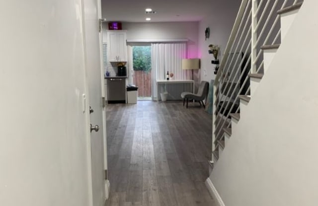 939 North Normandie Avenue - 939 Normandie Avenue, Los Angeles, CA 90029