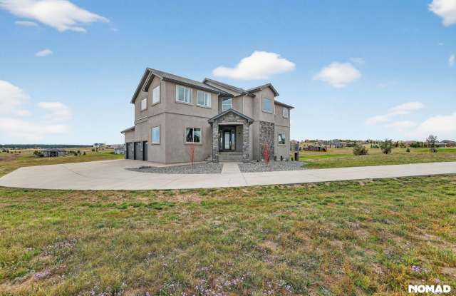 Stunning 5BR House with golf course and Pike Peak views photos photos
