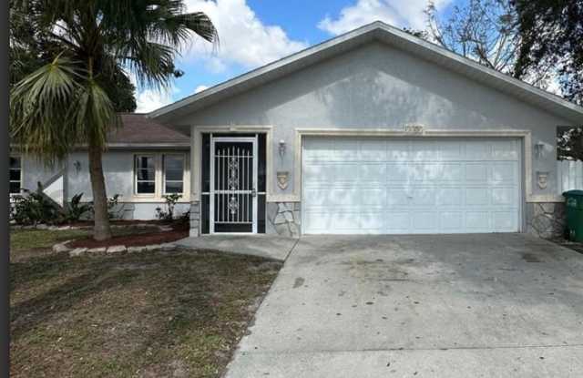 BEAUTIFUL POOL HOUSE NOW AVAILABLE!!! Special Offer! Qualify for a deposit-free option and save on move-in costs! photos photos