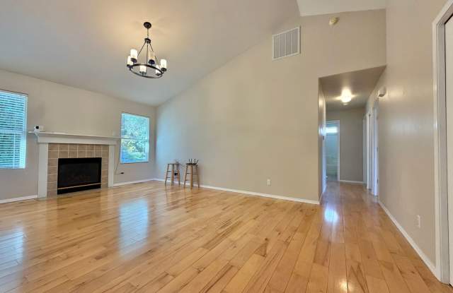 3 Bedroom Deer Run Home in Poulsbo Gallery 4