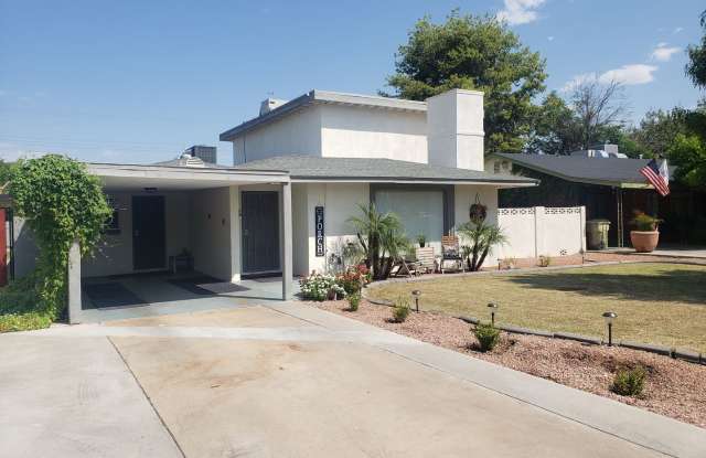 Historic District 3 be d3 bath home w/ RV gate - 5752 West Vista Avenue, Glendale, AZ 85301