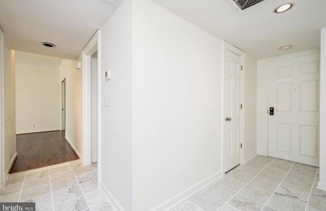 2301 CONNECTICUT AVENUE NW Gallery 3