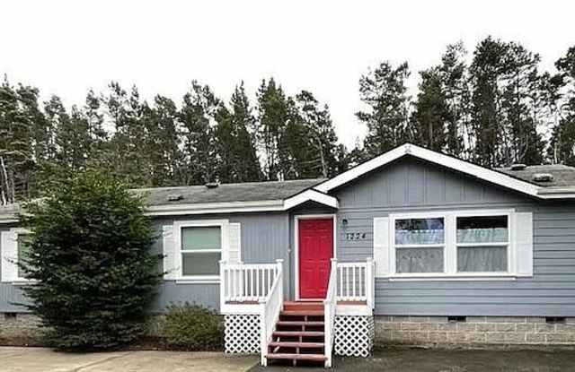 PENDING 3 Bdrm, 2 Bath Furnished Home in Ocean Park Sauna/Hot Tub - 1224 232nd Lane, Pacific County, WA 98640
