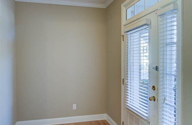 200 Camford Stone Path Gallery 3