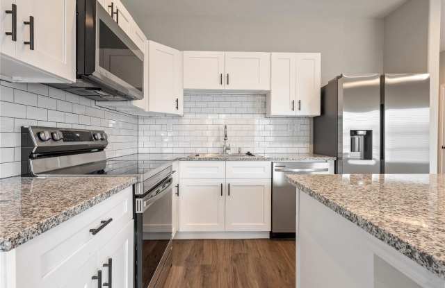 The Vintage at Lake Conroe | Brand-New 3BR Townhome – $1,595 Introductory Rate Gallery 3