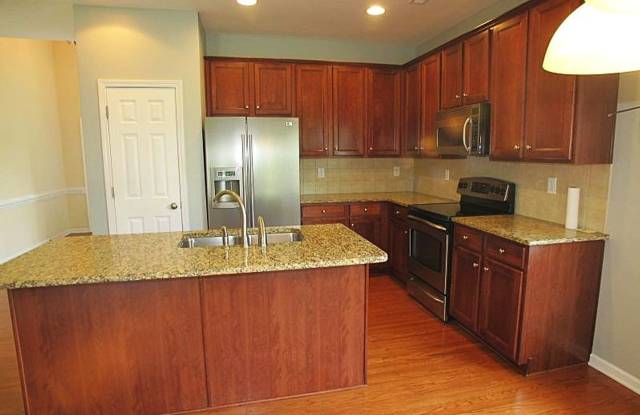Beautiful home located in the Woodbridge neighborhood! Gallery 3
