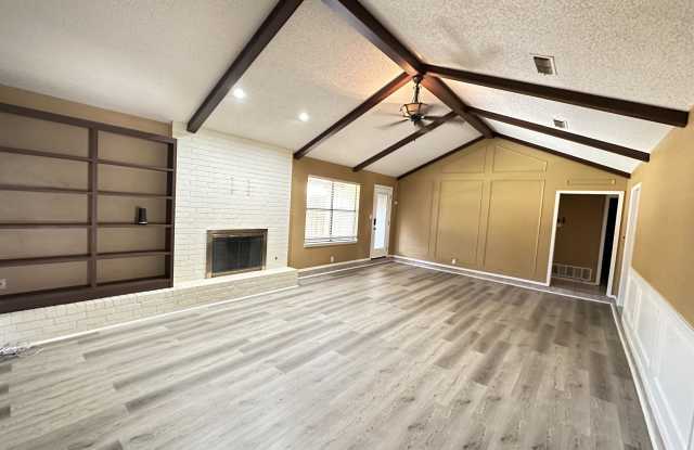 4107 Angelina Drive Gallery 2