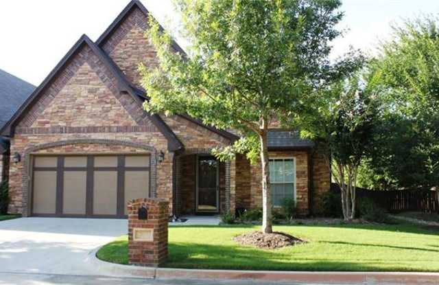 223 Wood Street - 223 Wood Street, Grapevine, TX 76051