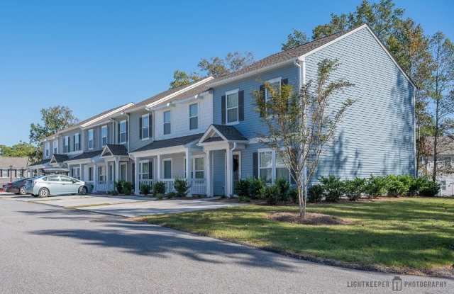 305 Cherwell Ct. photos photos