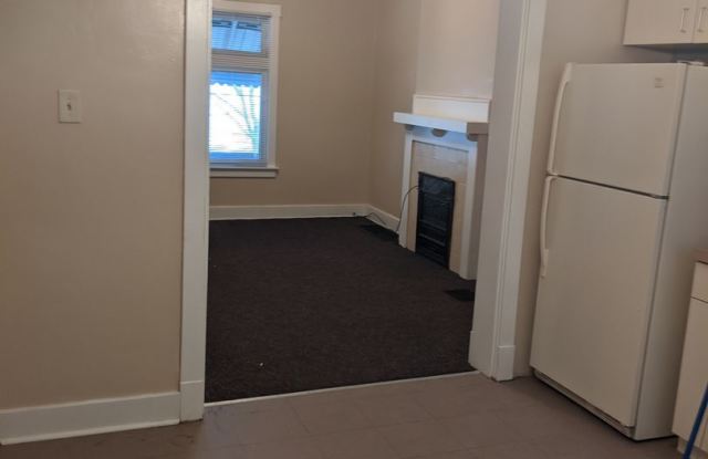 Large 4 bedroom house in Arlington Gallery 1