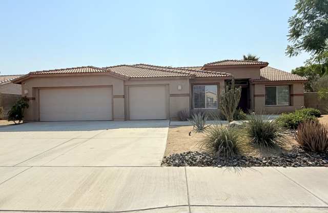 AVAILABLE NOW !! 4 Bedroom 2 Bathroom Home in La Quinta photos photos