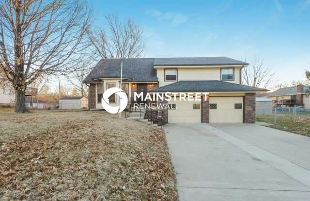 3025 South 14th Street - 3025 South 14th Street, Leavenworth, KS 66048