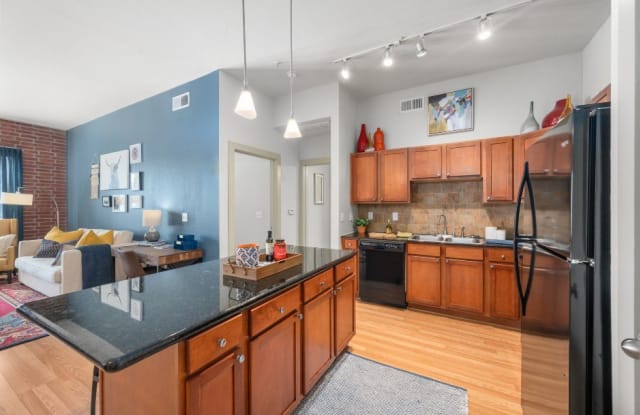 Galleria Parc Apartments Gallery 4