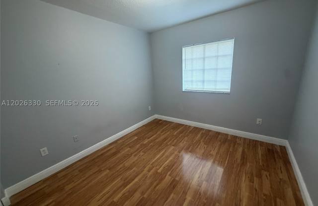 14773 SW 9th Ln Gallery 4