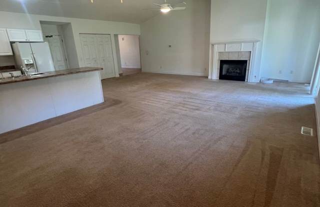 RECENTLY LISTED RENTAL! Gallery 4