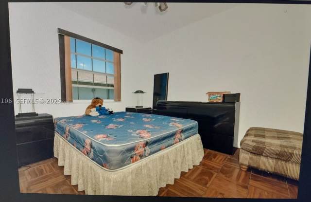 430 NE 210th Cir Ter Gallery 1