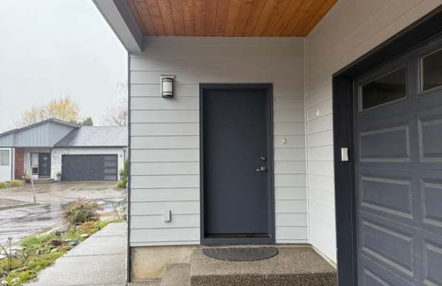 4309 Northeast 61st Street - 4309 Northeast 61st Street, Minnehaha, WA 98661