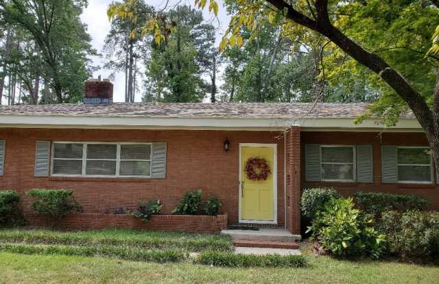 Newly Remodeled Mid Century Style Home!! - 1810 Pine Forest Circle, Dublin, GA 31021