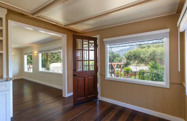 2 Bedroom + 1.5 Bathroom Home | Casitas Vista in Ventura | Unfurnished Gallery 3