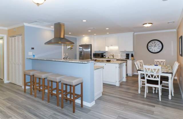 Furnished, Spacious and Stunning 2BR/2BA Short Term Rental Gallery 3