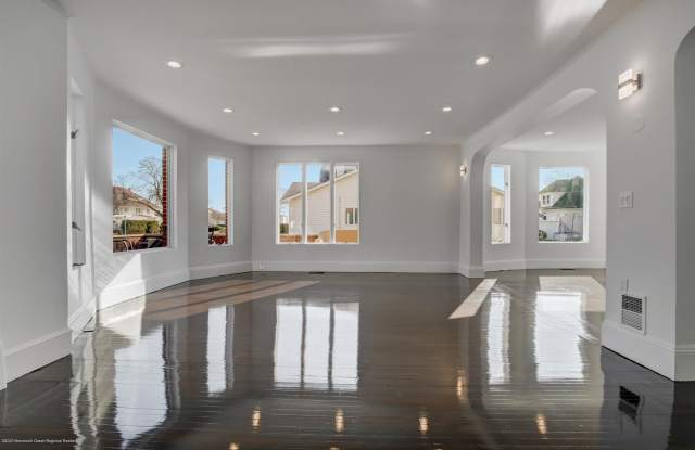 60 Monmouth Drive photos photos