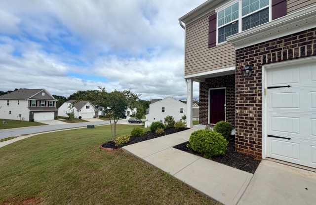3 Bedroom New Construction Home on Corner Lot in Pendleton Gallery 4