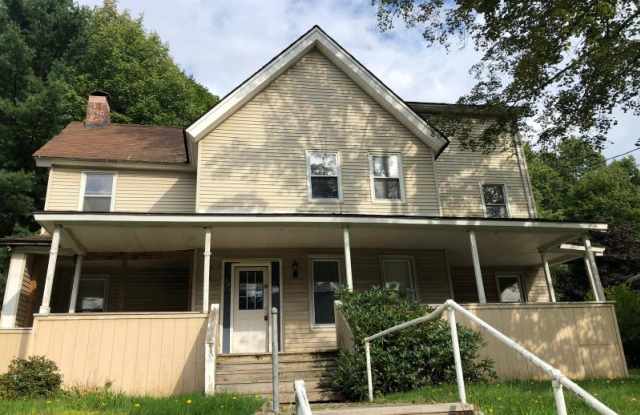 395 N Main st - 395 North Main Street, Liberty, NY 12754