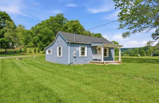 Cozy Bungalow in Blacksburg Gallery 1
