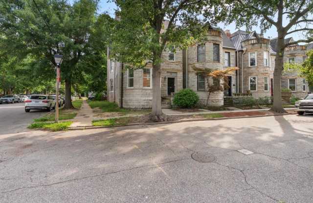 346 Fairfax Avenue - 3 photos photos