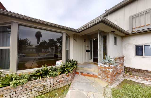 Steps from SDSU – Spacious Homes in Prime College Area Gallery 3
