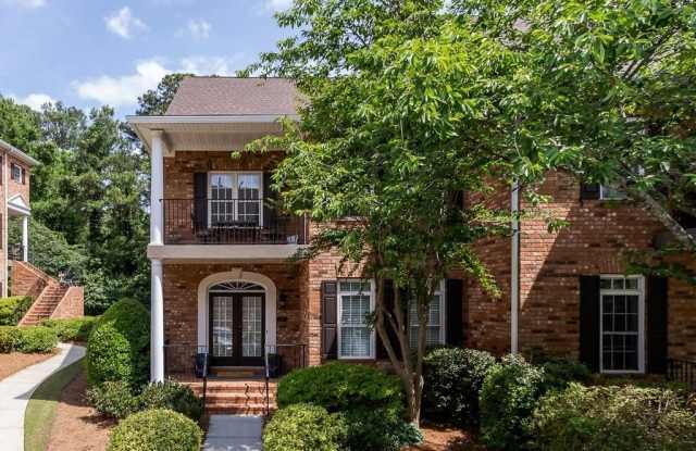 2537 Oglethorpe Circle NE Gallery 2