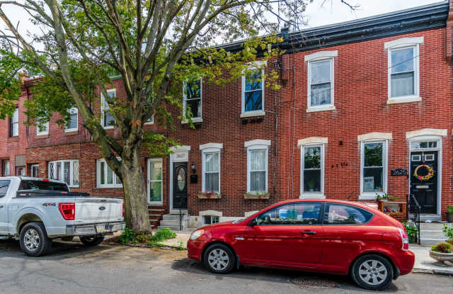 Two Bed Fishtown Home Gallery 1