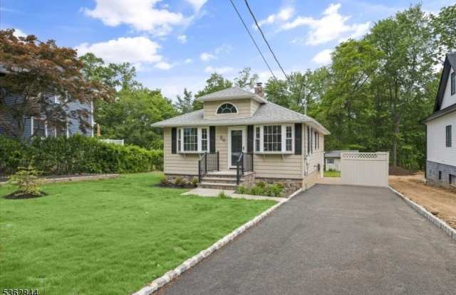 94 Mountain Ave photos photos