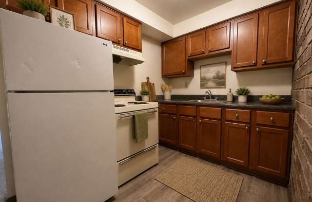 Beautiful First Floor 1 Bedroom Apartment Available at Kellywood Manor!  Call Today! Gallery 1
