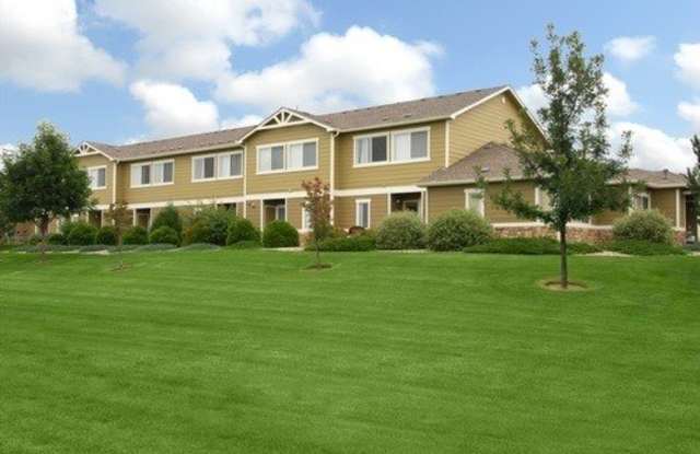 Reserve at Centerra Apartment Townhomes Gallery 2