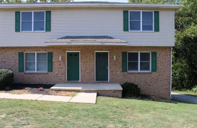 Two Bedroom Townhome with Attached Garage photos photos Two Bedroom Townhome with Attached Garage photos photos