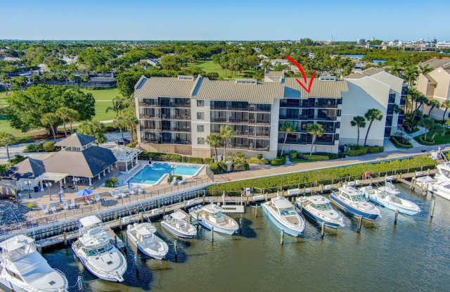 16910 Bay Street E photos photos