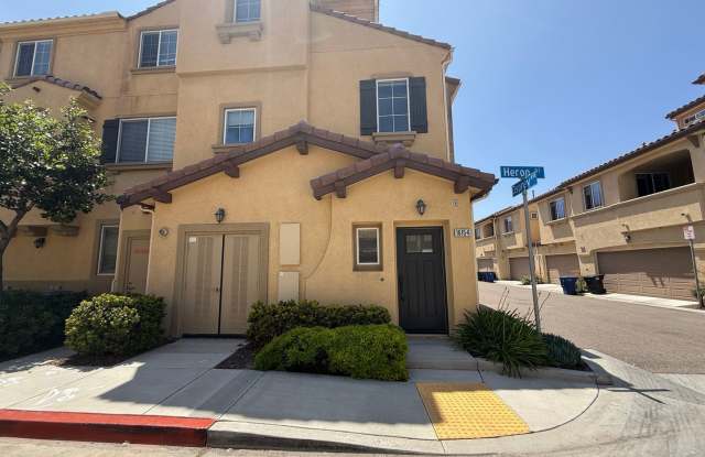 Beautiful 3 Bedroom Home with amazing Amenities photos photos