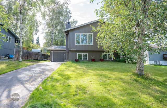 Bright Anchorage Home in Prime Location - 8400 East 11th Court, Anchorage, AK 99504