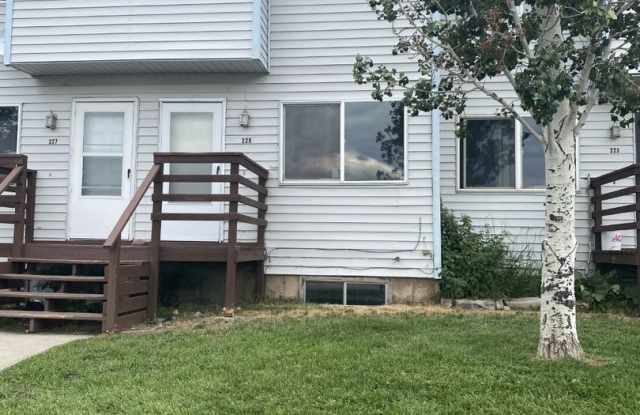 City of Gunnison Spacious 2 bedroom/2.5 bath! photos photos