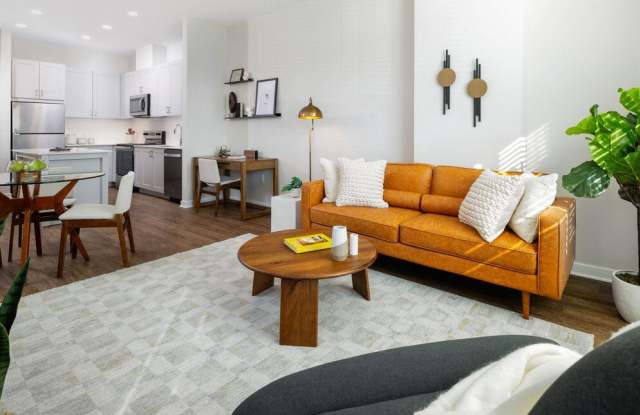 Avalon Hunt Valley and Hunt Valley West Gallery 4